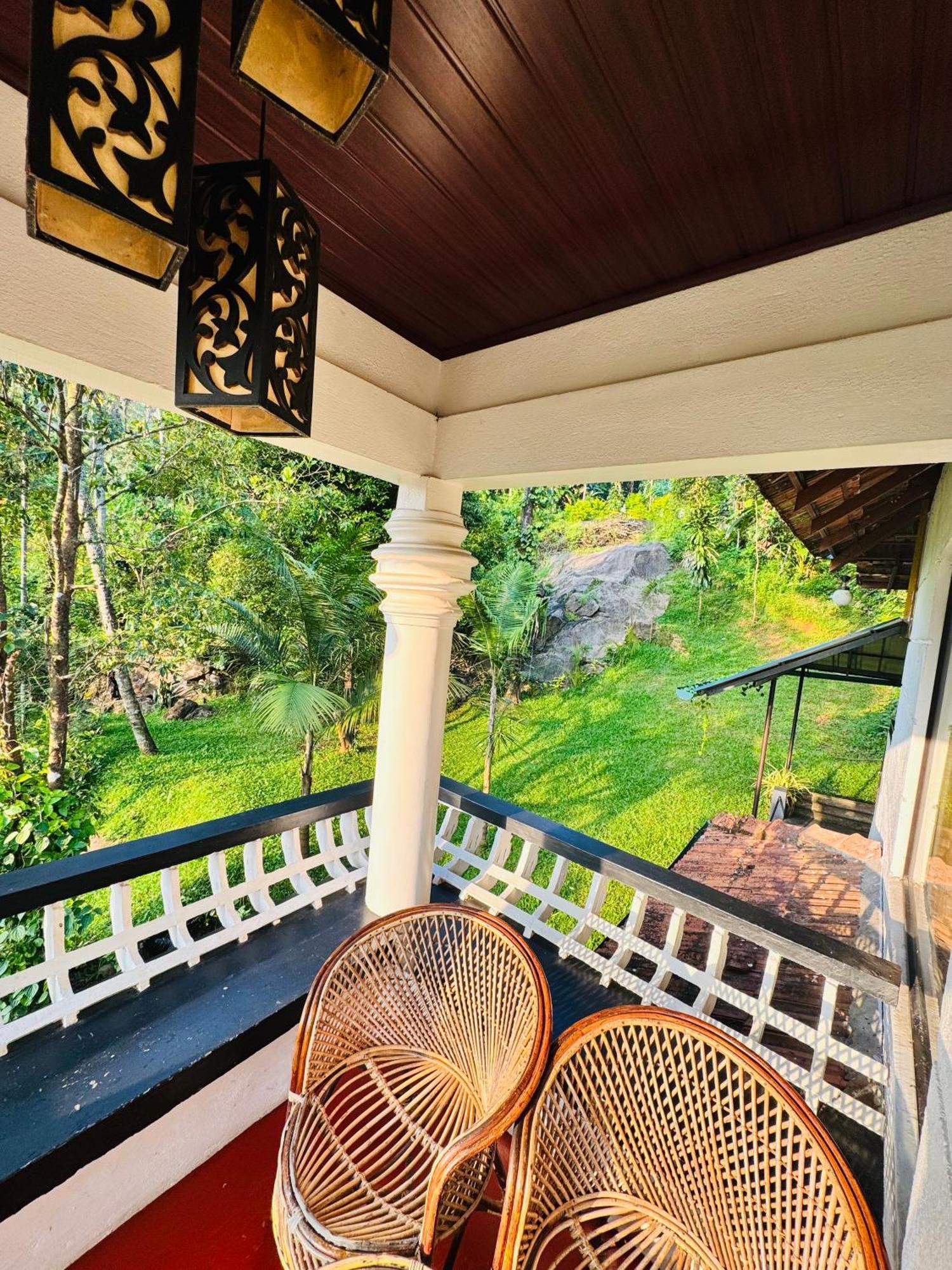 Thoppil Homestay Munnar Exterior foto